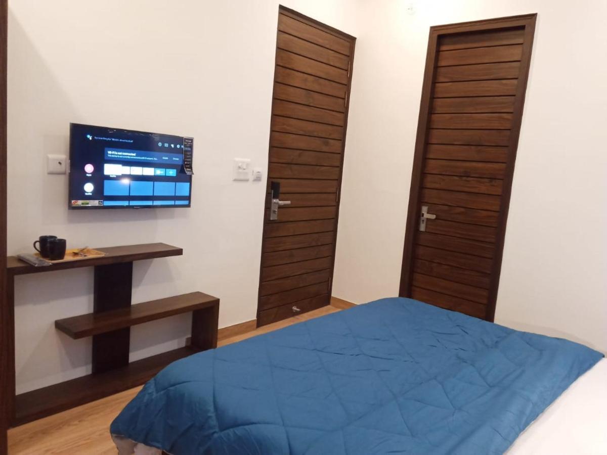 Joey'S Hostel Rishīkesh Dış mekan fotoğraf