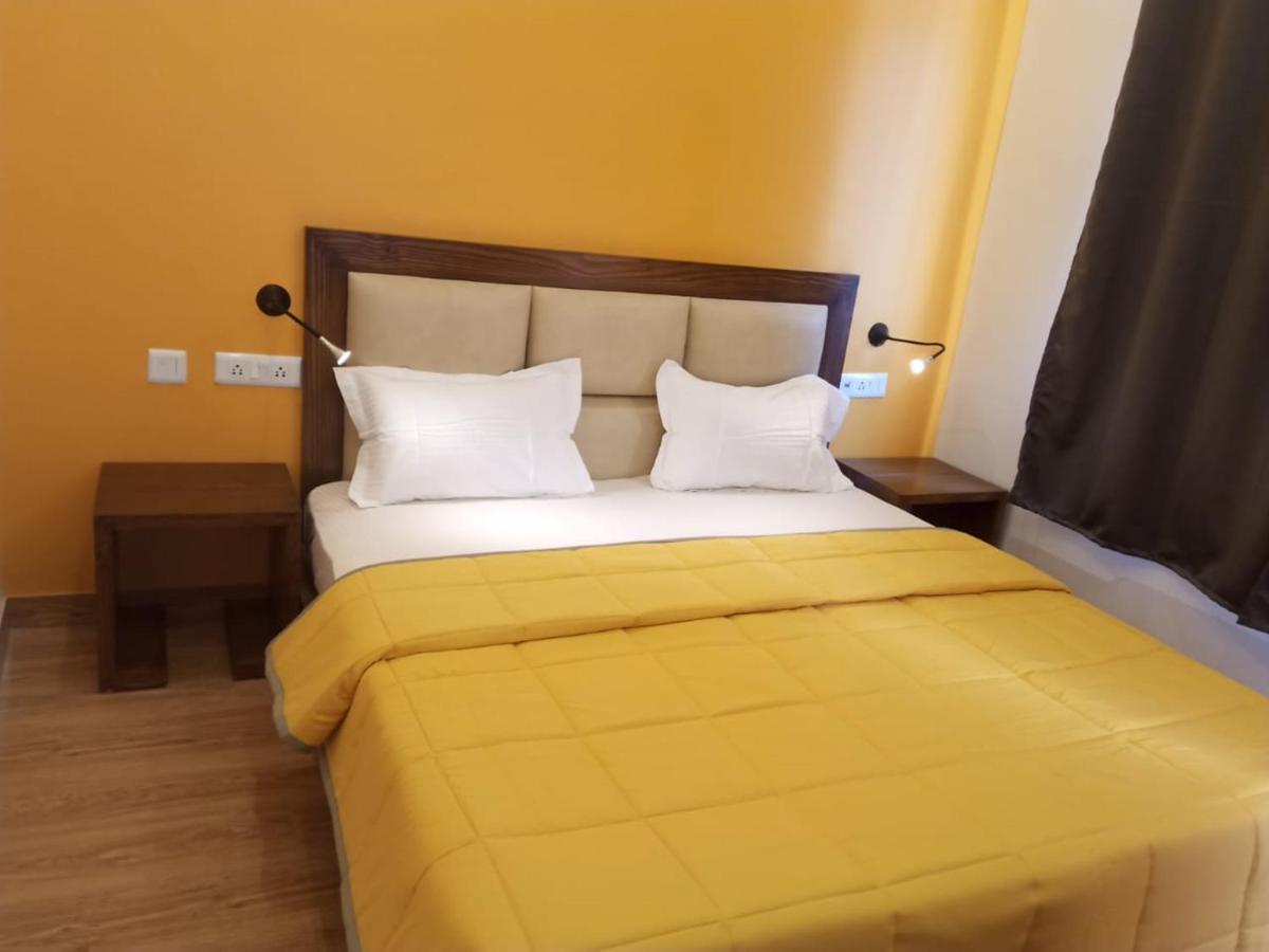 Joey'S Hostel Rishīkesh Dış mekan fotoğraf